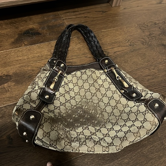 Womens authentic Gucci. Braided handle. Horsebit detail - Picture 2 of 12